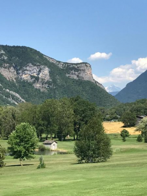 Petit cocon entre lac, golf et montagne proche d'Annecy- Séjour tout compris